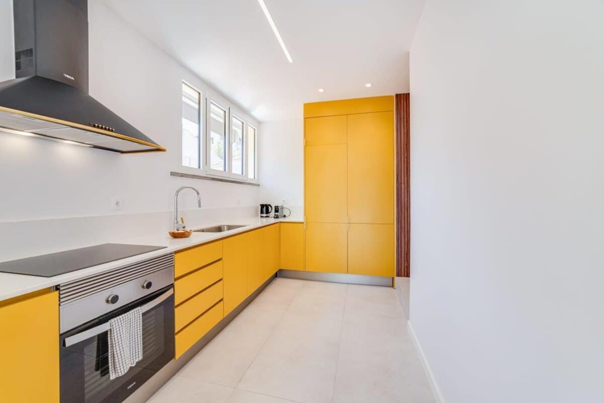 Cozy Coastal Getaway 3Br Apartment In Estoril Exteriör bild